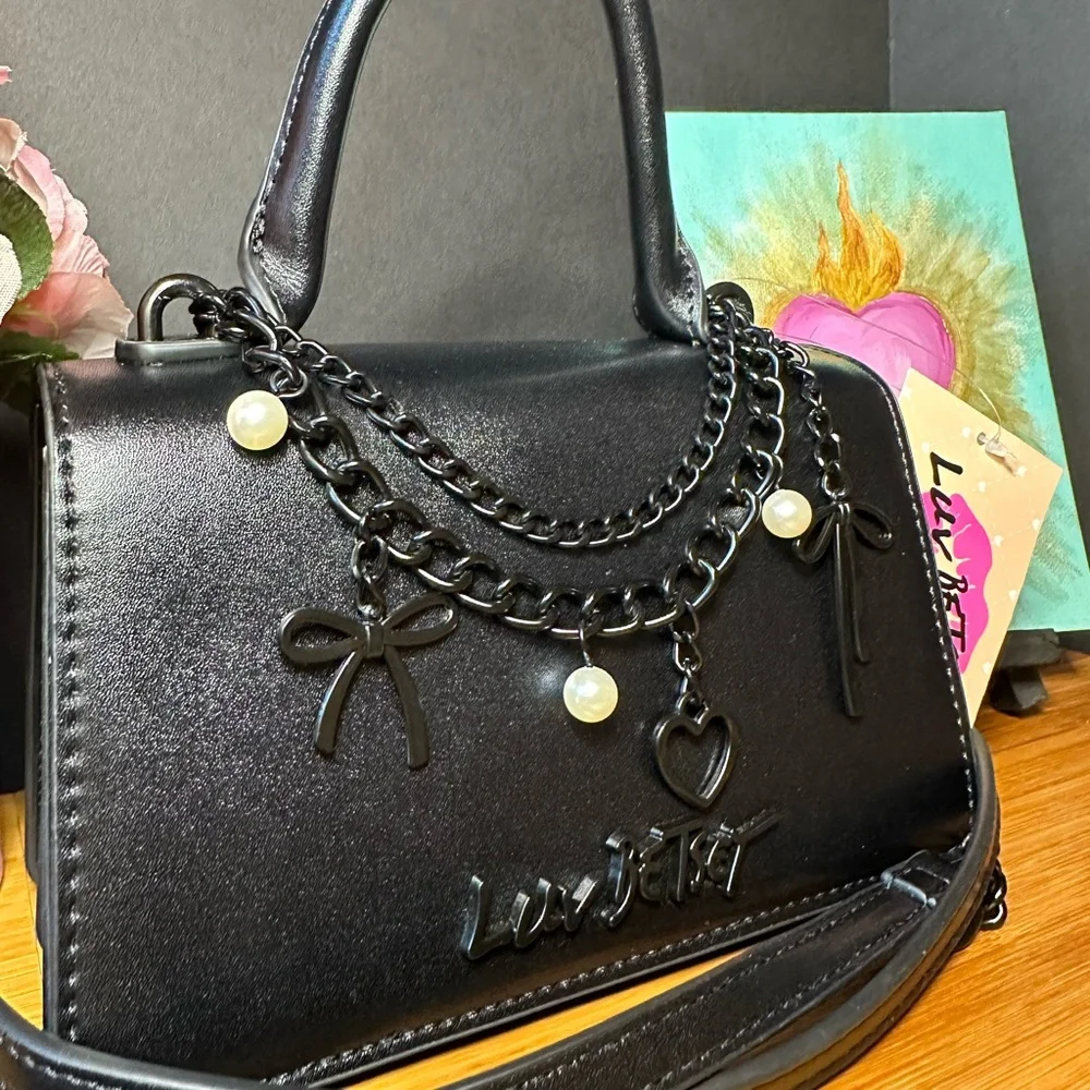 Betsey Johnson Black Handbag with Chain Accents 🖤 - Picture 11 of 11